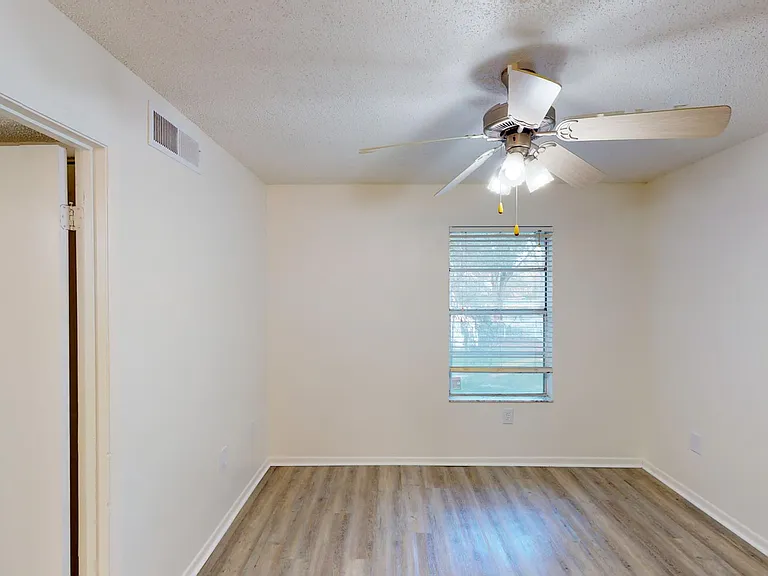 Lakewood Place — Photo 100