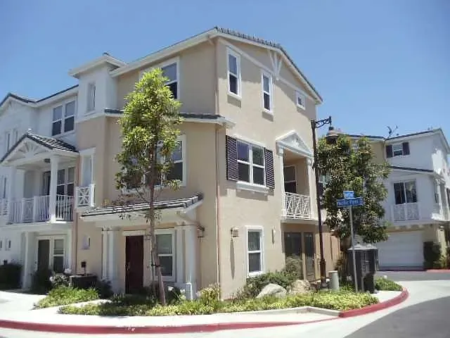 3059 Sunset Canyon Dr — Photo 1