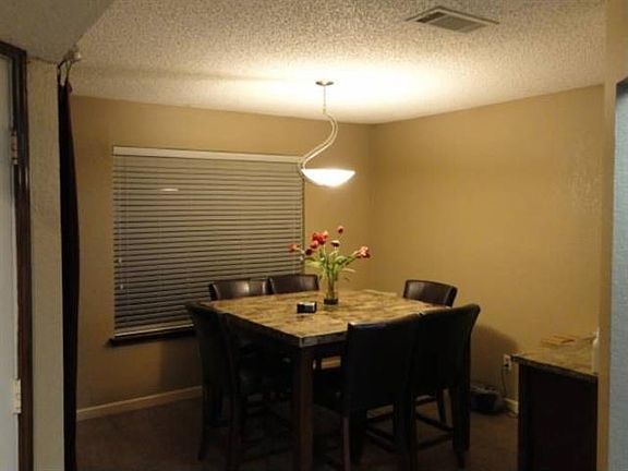 4th image of 11 Tanglewood Dr