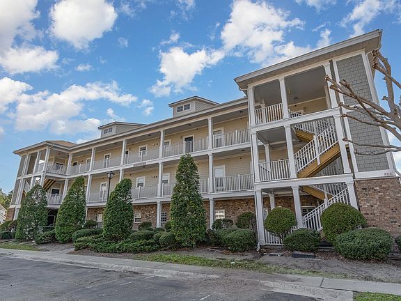 2nd image of 224 Castle Dr. #1402