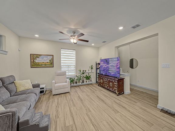 4th image of 2714 Shelby Dr