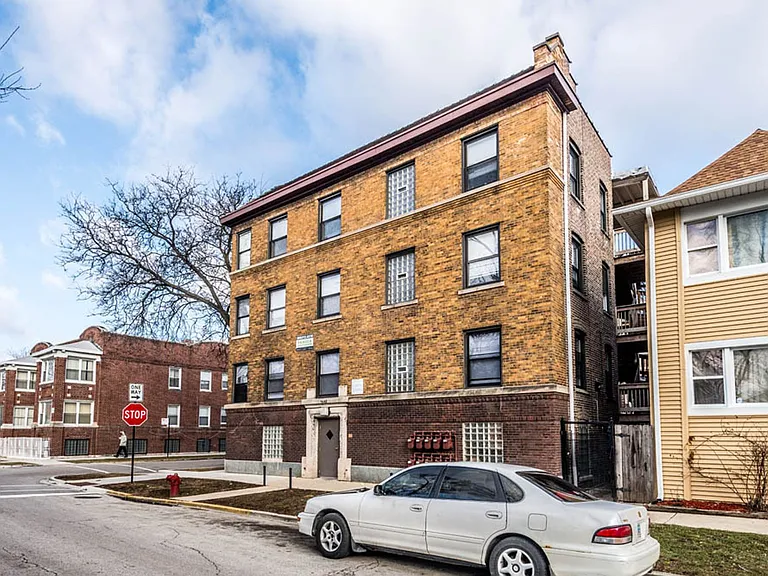 5448 W Adams St #119-21 — Photo 7