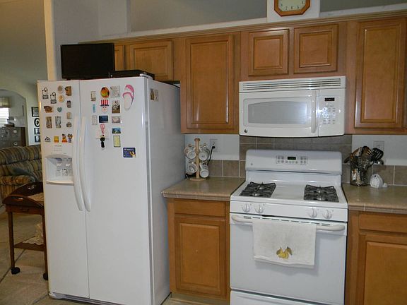 4th image of 24414 University Ave Space 138