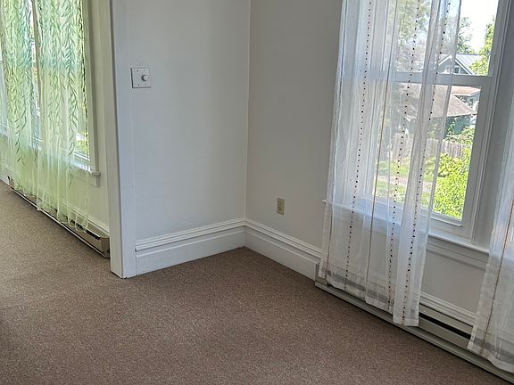 2nd image of 5225 N Catherine St #1-2