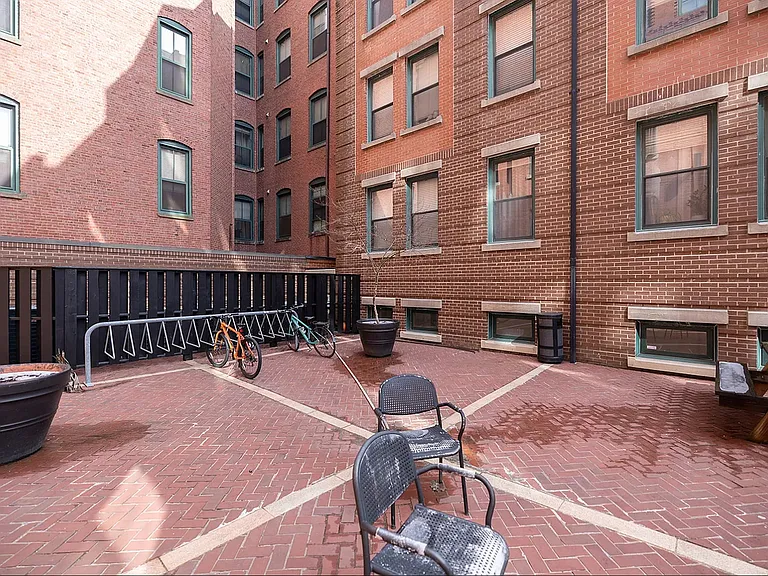 1661-1663 N Washington St #505 — Photo 15