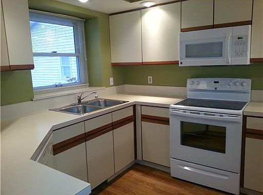 4th image of 1708 Woodfield Ct