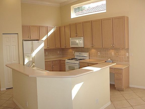 2nd image of 10911 Grande Blvd