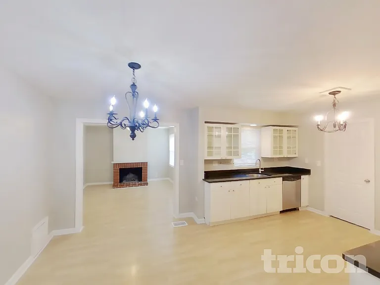 910 S Naperville Rd — Photo 6
