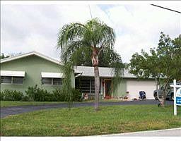 1st image of 8147 W Lake Dr