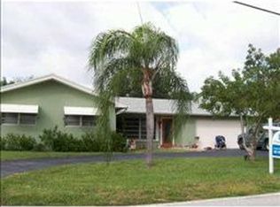 8147 W Lake Dr, Lake Clarke Shores, FL 33406