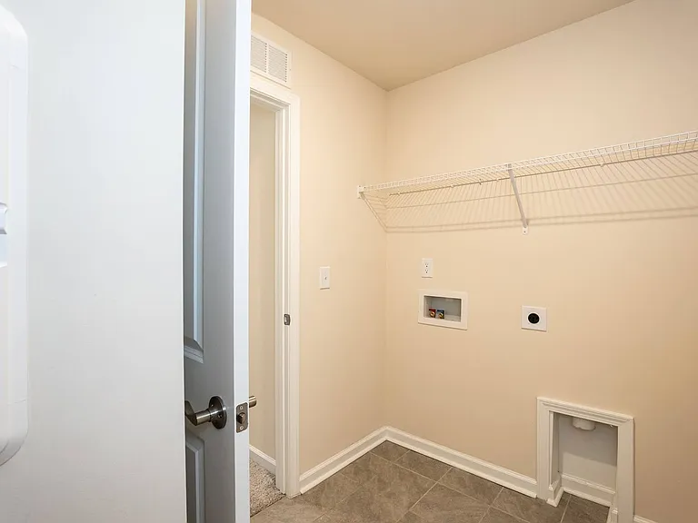 1517 Rhodes Pond St — Photo 26