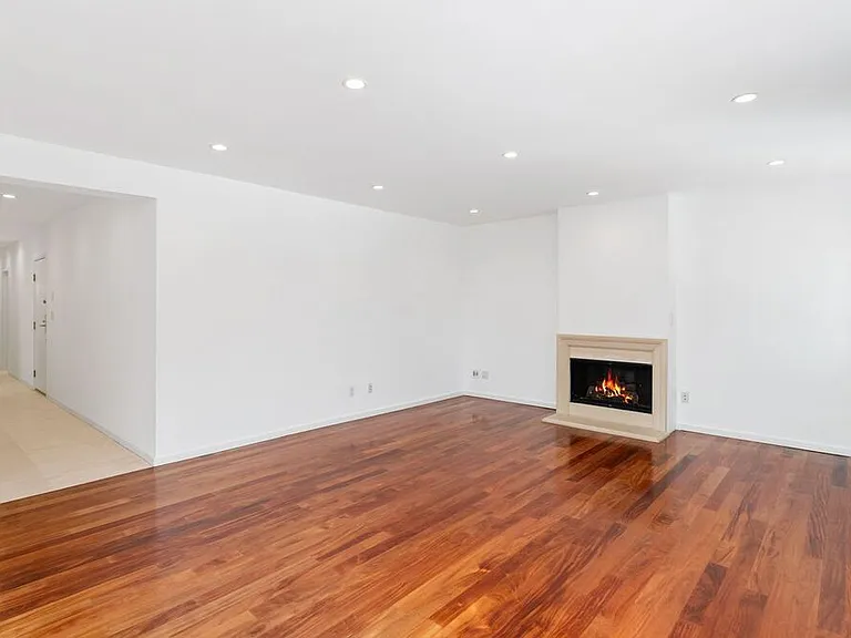 10645 Wilshire Blvd #101 — Photo 7