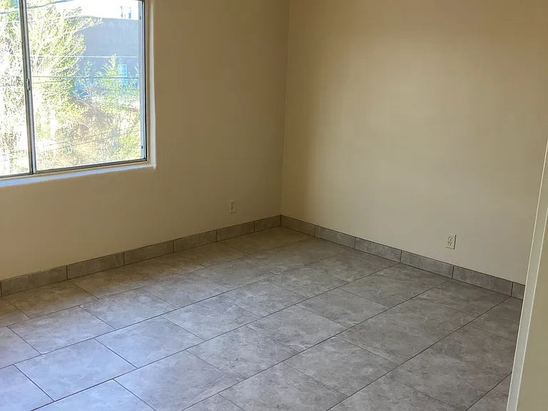 421 Alcazar St SE #2 — Photo 7