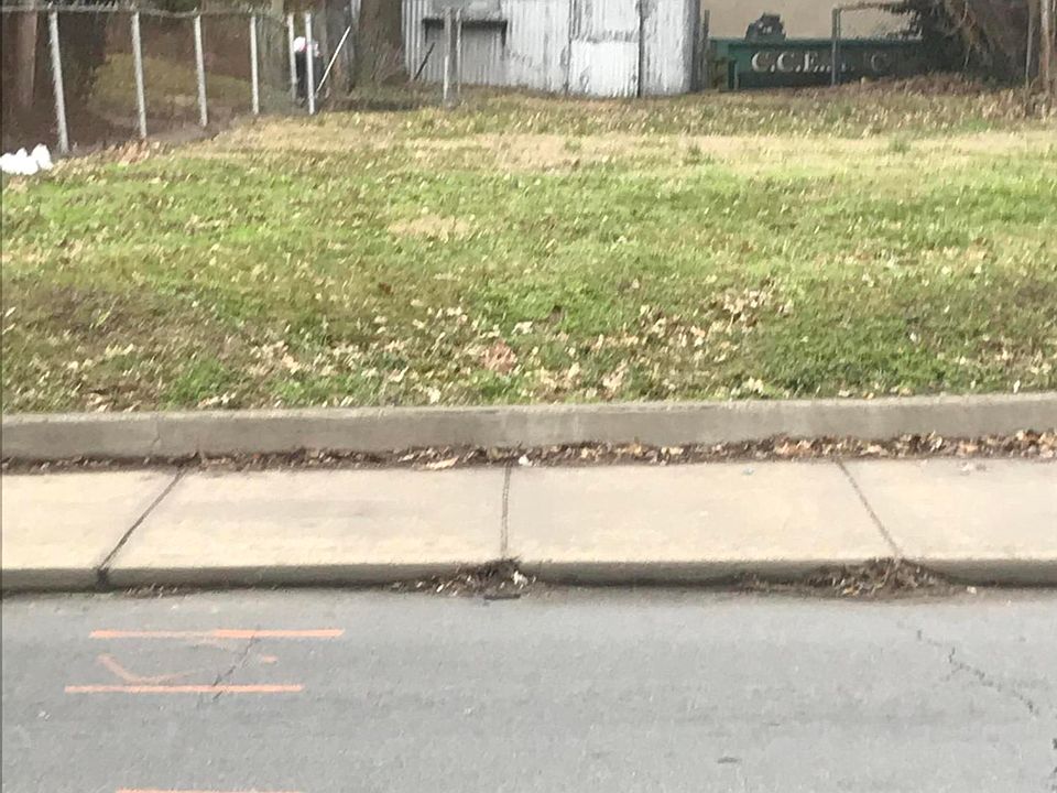 1st image of 513 S 26th St