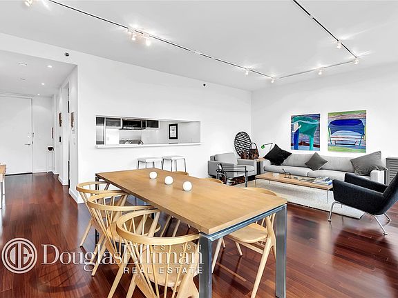 3rd image of 1 Morton Sq #14C