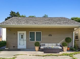 9 1st St, Collins, IA 50055