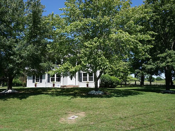 2nd image of 541 Barnes Dr