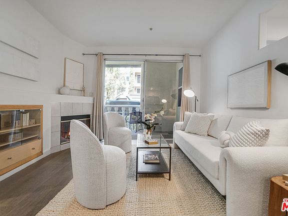 4th image of 12963 Runway Rd APT 121