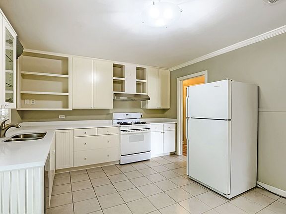5th image of 1402 Cullen Ave