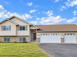 5 Elm St, Lino Lakes, MN 55014