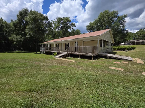 15 Art Rd, Hattiesburg, MS 39402