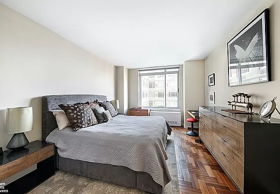 3rd image of 2373 Broadway APT 1728