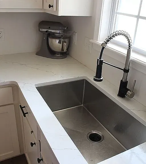 110 Matty Ln — Photo 5