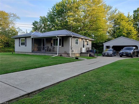 4th image of 1187 Smithsonian Ave