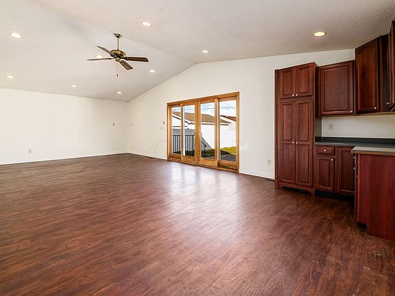 4th image of 4210 Brookgrove Dr