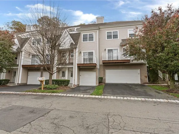 102 Crystal Hill Drive, Pomona, NY 10970