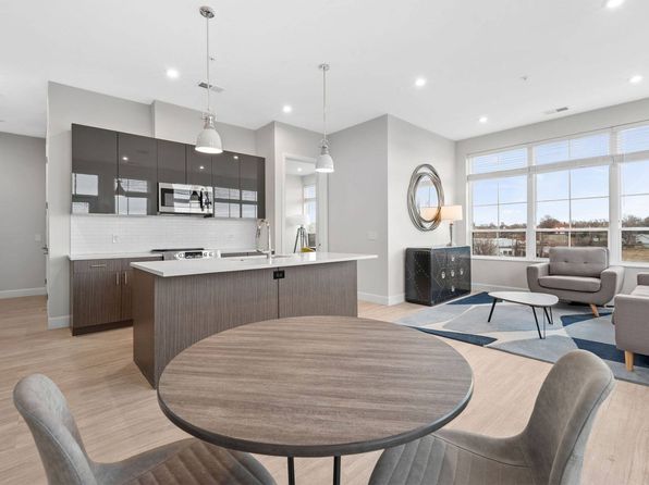 1235 W 73rd St #A-338