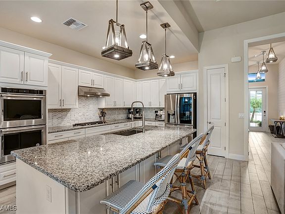 4th image of 9292 Cayman Dr