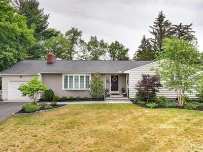 44 Demott Ln, Somerset, NJ, 08873