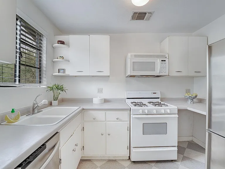 4003 Maplewood Ave #A-B — Photo 9