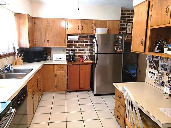 3rd image of 1 Stapf Ave