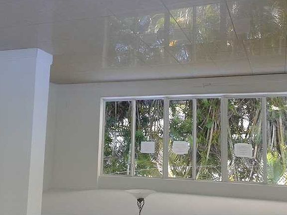4th image of 246 NE 171st Ter