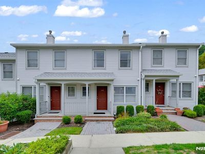 148 Panorama Dr, Edgewater, NJ, 07020