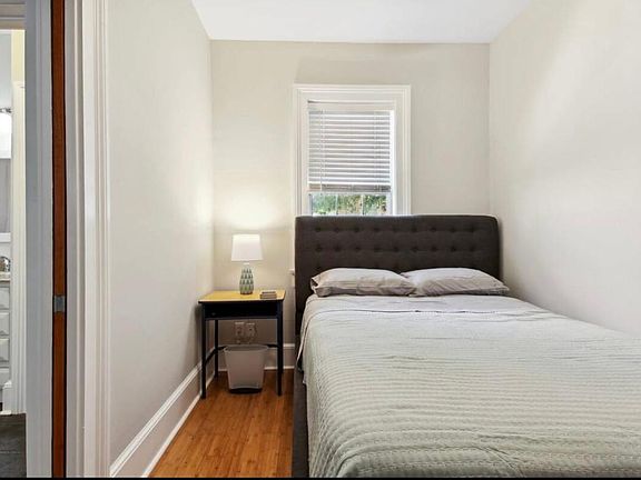 5th image of 1636 Amelia St #D