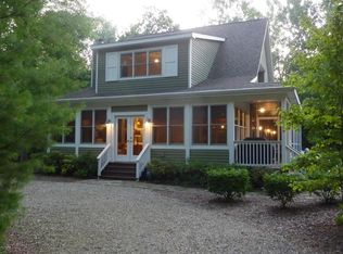 18827 Oldfield Rd, New Buffalo, MI 49117