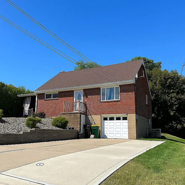 316 Blaze Dr photo 1