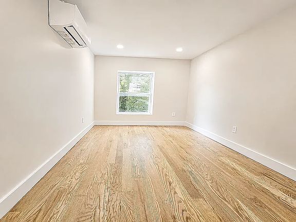 4th image of 235 Lexington Ave #1-F