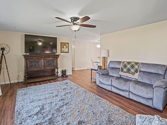 5th image of 1630 Cedar Dr