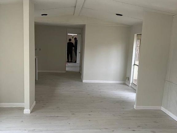 2nd image of 103 Cauthen Lakeside Dr