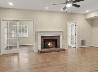 449 Cambrian Ridge Trl, Pelham, AL 35124