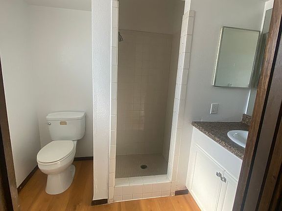 4th image of 1733 Aspen Ave