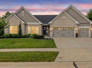 2700 Brook Hill Ln, Saint Charles, MO