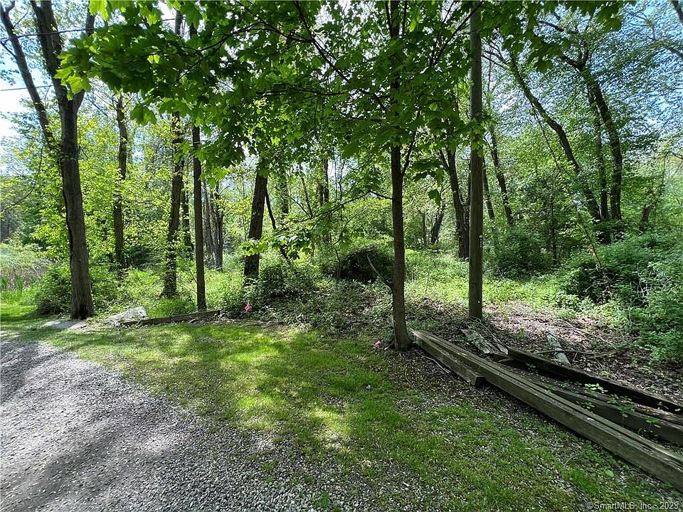2nd image of 65 Maple Ave N