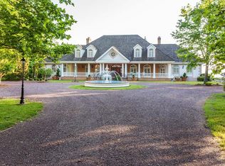 715 Crab Point Rd, White Stone, VA 22578