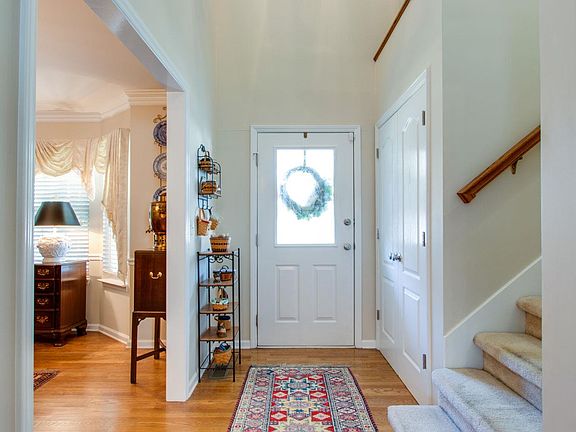 4th image of 306 Kirtley Ct