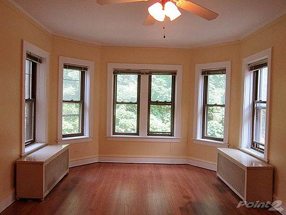 2nd image of 5436 N Sawyer Ave #2